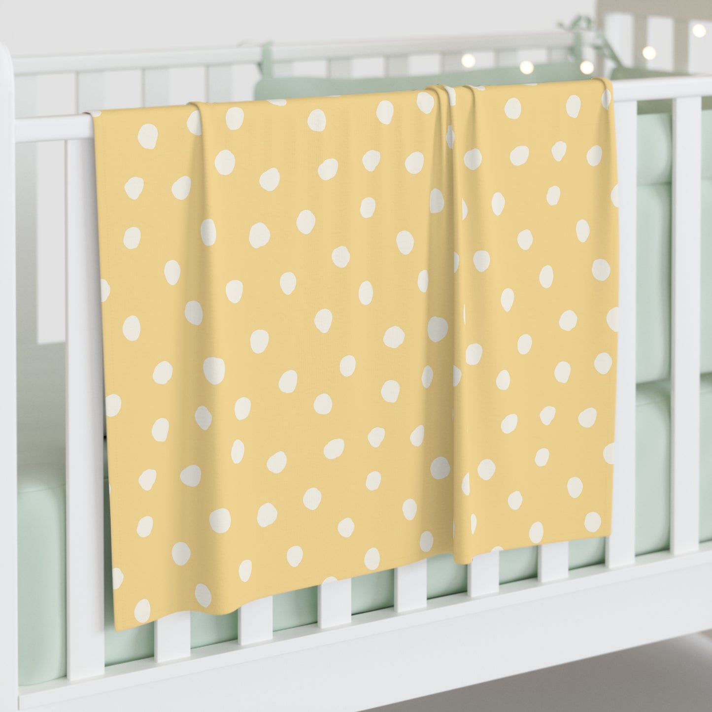 Daisy Speck Nature-Inspired Baby Swaddle Blanket - Soft and Cozy for Newborns